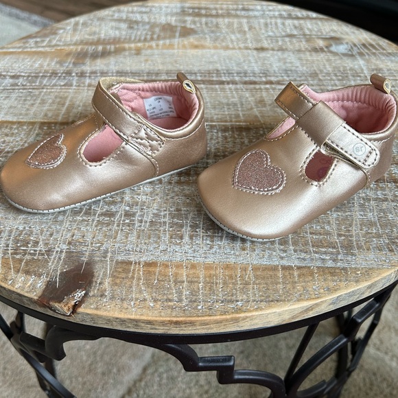 Stride Rite Baby Girl Rose Gold and Pink Heart Shoes, 12-18 months - Picture 6 of 8
